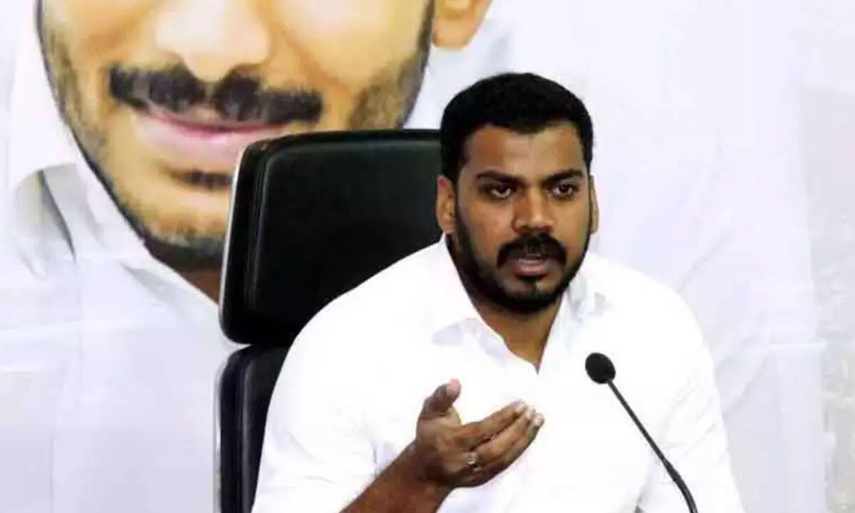 Anil Kumar lashes Naidu, lauds YS Jagan for acting honest against corruption