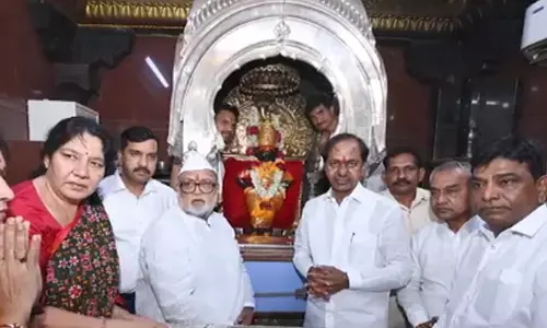 CM KCR along with Ministers and MLCs at Sri Vitthal Rukmini temple in Pandaripuram  of Maharashtra on Tuesday
