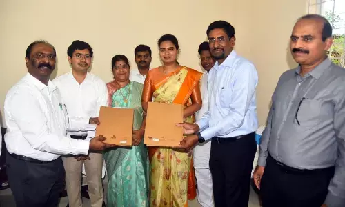 An MoU signed between ArcelorMittal Nippon Steel India Limited - Vizag Asset and KGH in the presence of Health Minister Vidadala Rajini in Visakhapatnam on Tuesday.