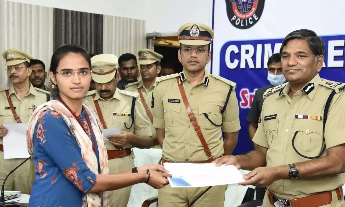DGP K V  Rajendranth Reddy felicitating women police in Kurnool on Tuesday. Kurnool range DIG S Senthil Kumar and SPs of Kurnool and Nandyal districts  G Krishna Kanth and K Raghuveera Reddy are also seen.
