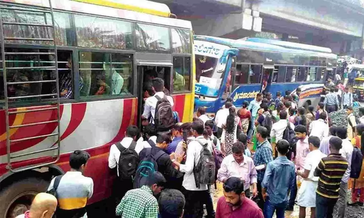 Kalaburagi: Students protest demanding action against overcrowded buses disrupting education