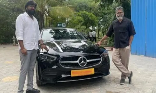 ‘Virupaksha’ director Karthik Varma Dandu gets a classy gift