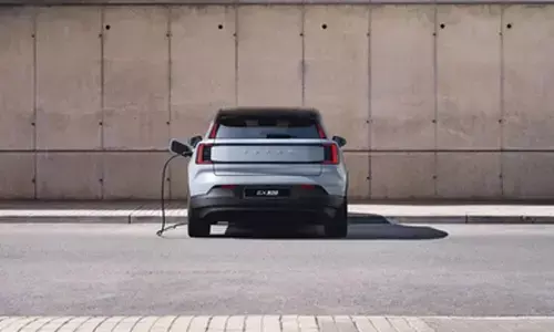 Volvo becomes 4th automaker to adopt Tesla EV charging standard