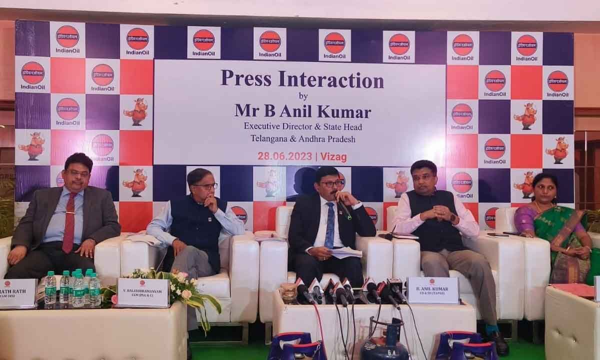 IOCL to provide piped natural gas connection to households