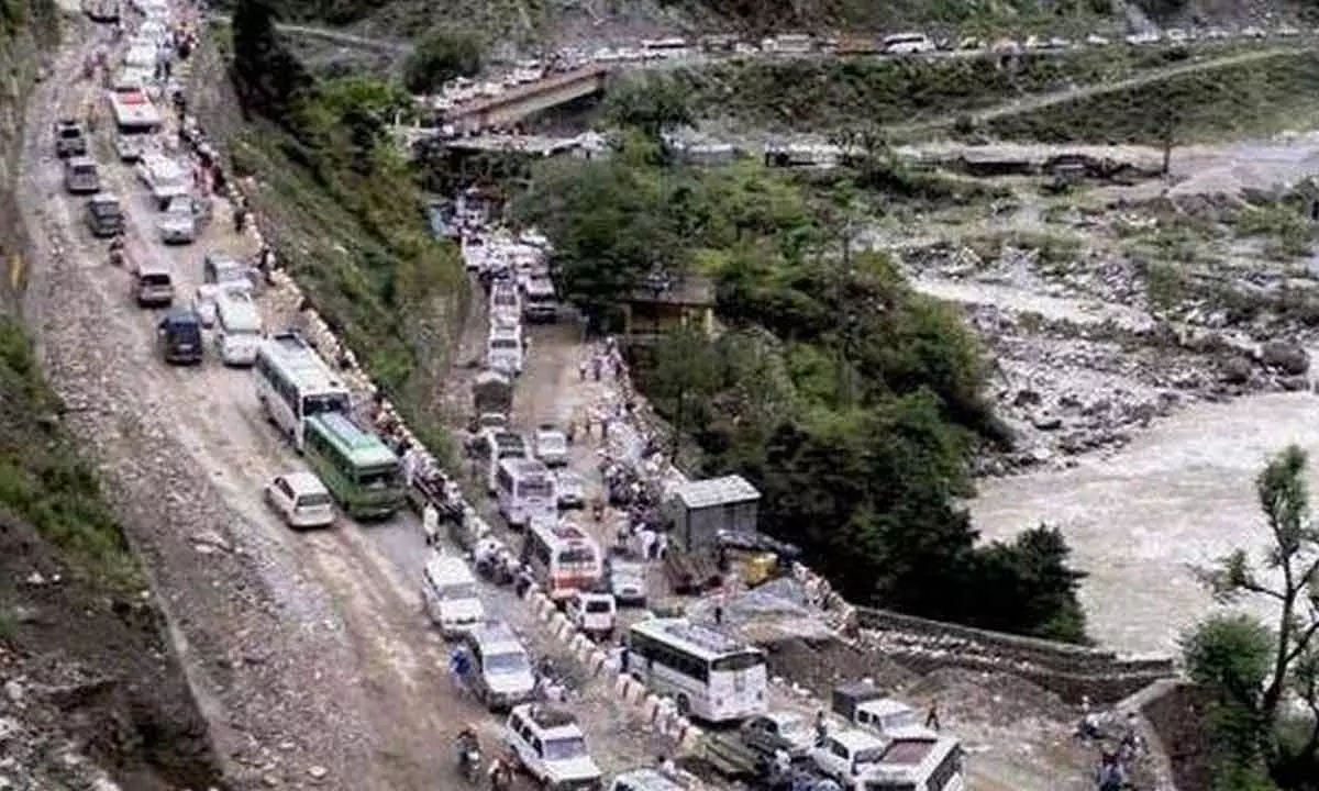 Badrinath national highway blocked following landslide, over 10,000 pilgrims stranded