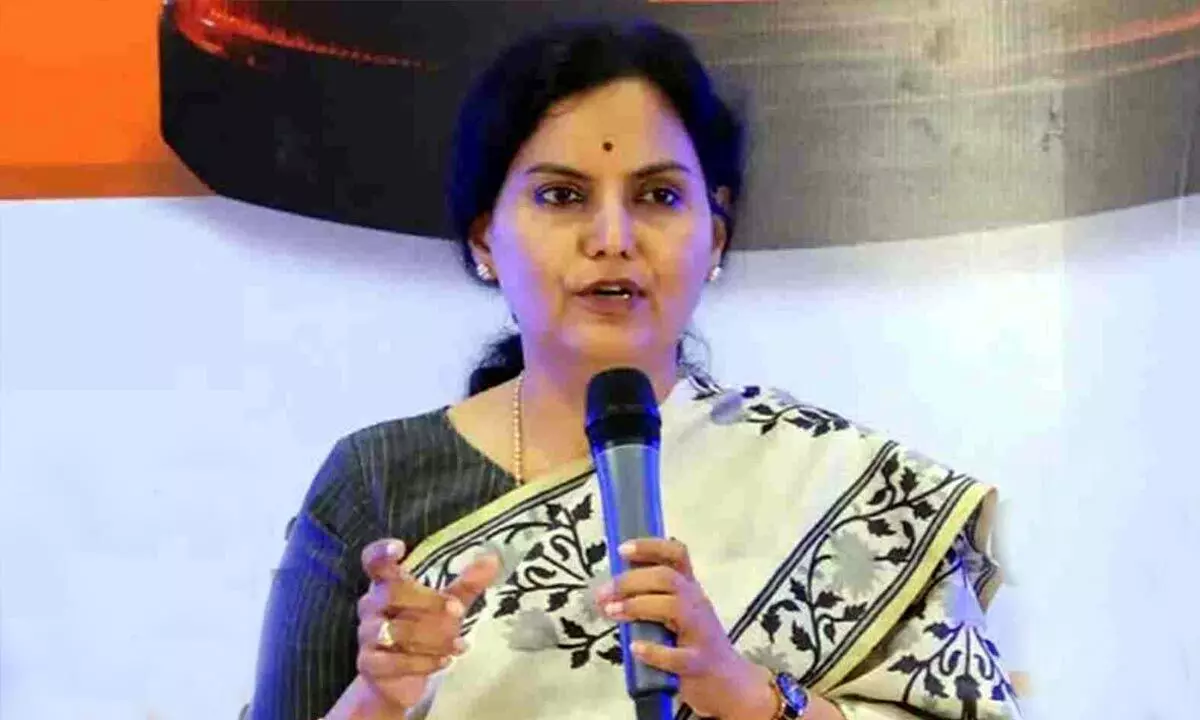 Telangana Chief Secretary Santhi Kumari