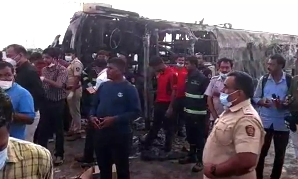 26 perish in sleep as bus catches fire on Nagpur-Mumbai expressway; President, PM mourn deaths
