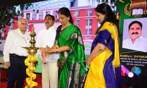 Telangana Education Minister Sabitha Indra Reddy  and Panchayat Raj Minister Erabelli Dayakar Rao lighted the lamp at Education Excellence Awards 2023 organised by HMTV