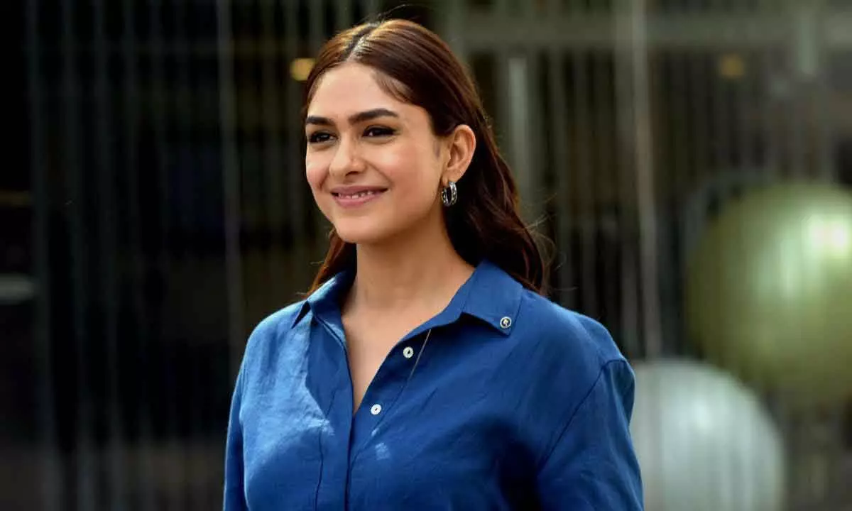 Mrunal to make Kollywood debut soon!