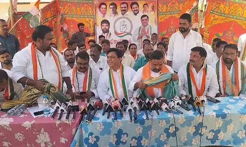 Sonia Gandhi gave KCR chance to become CM