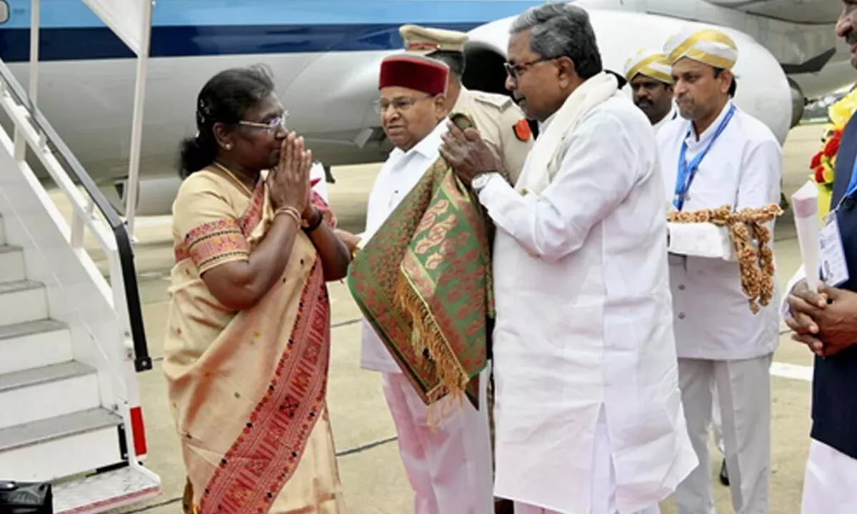 President Murmu arrives in Karnataka
