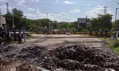 Safilguda residents want SCR to reopen railway gate