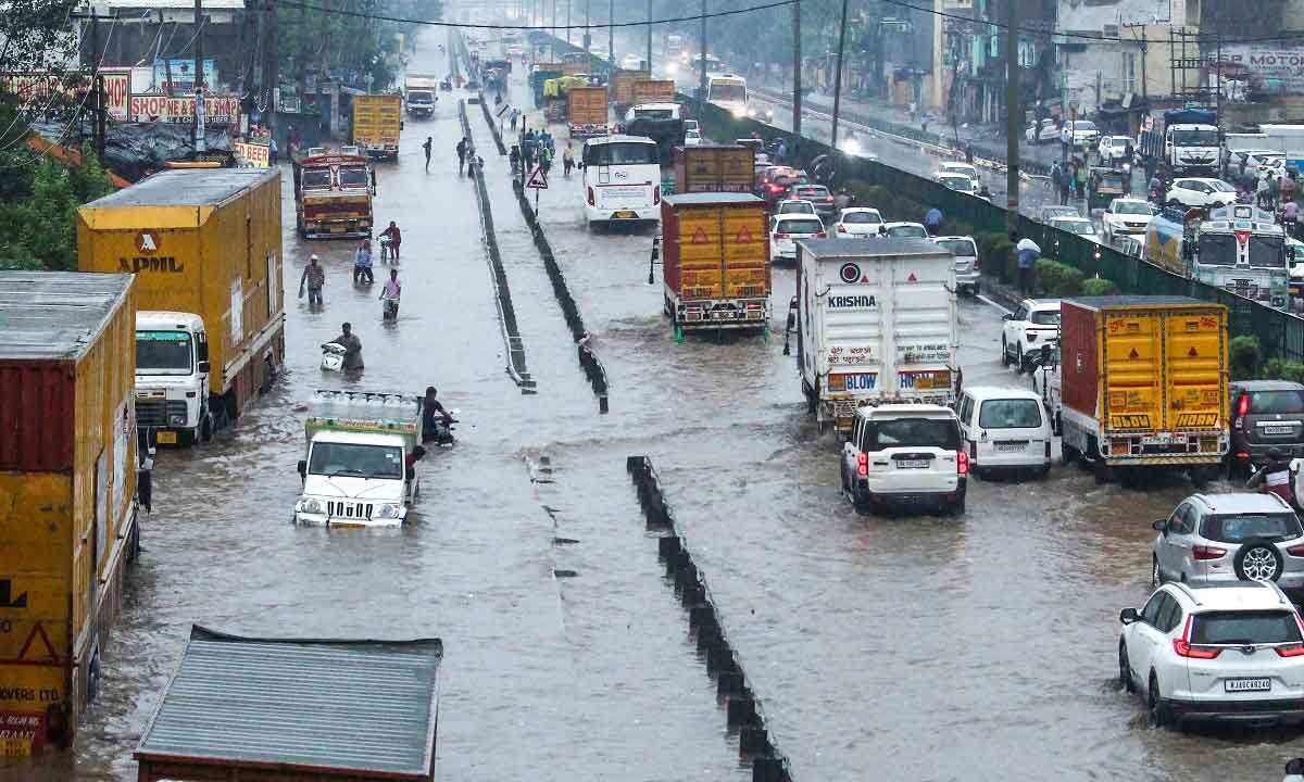 Waterlogging Traffic Congestion Reported At 24 Locations In Delhi After Heavy Rains 3927