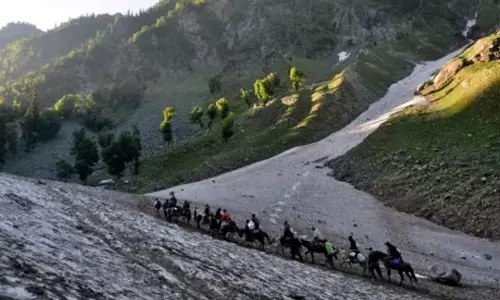 After three days, Amarnath Yatra resumes After three days, Amarnath Yatra resumes