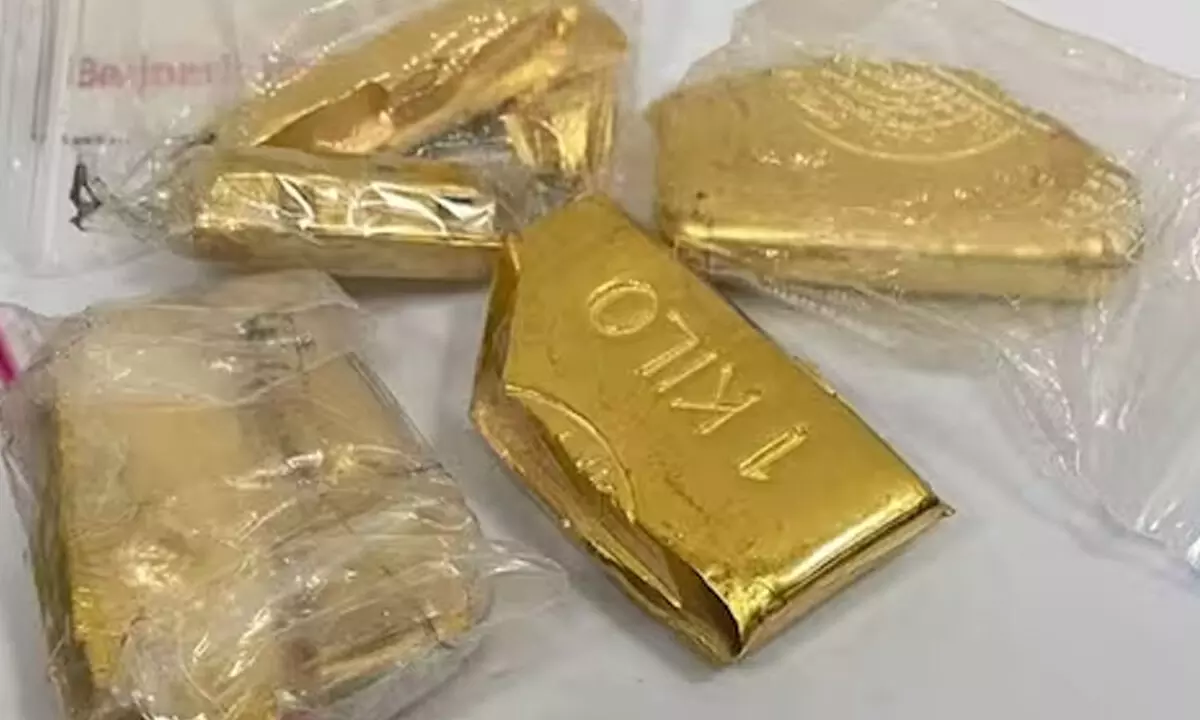 Hyderabad Customs seize gold valued at Rs 1.17 crore, 62,400 smuggled cigarettes