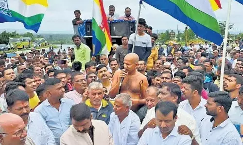 Protest by jains, Appeal CM to bring culprits to book