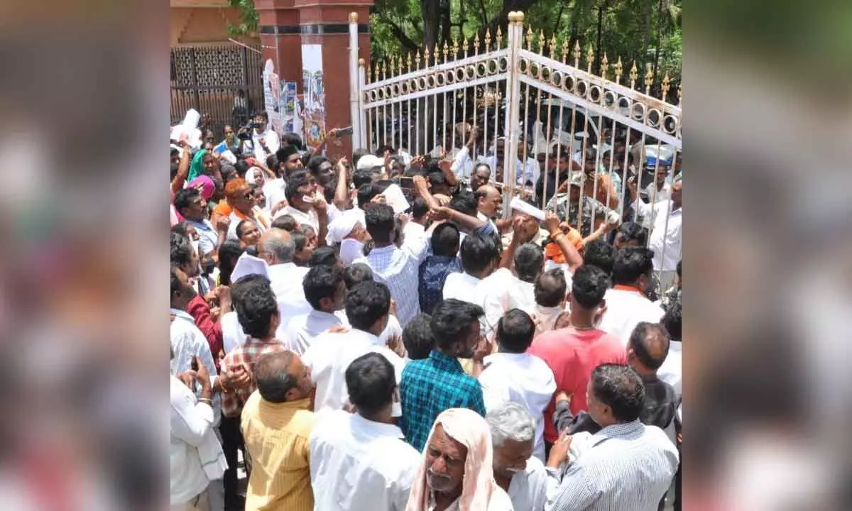 BJP lay siege to Collectorate over 2BHK for homeless