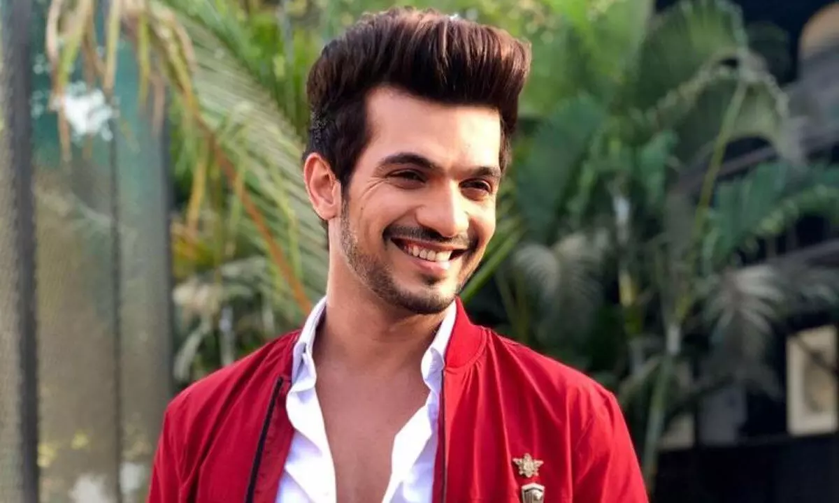 Arjun Bijlani buys a new ride, but advises newbies to first get a house