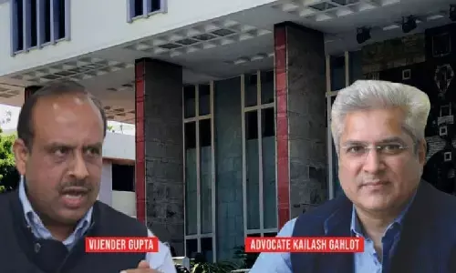 Settle dispute like gentlemen, Gahlot, Vijender told