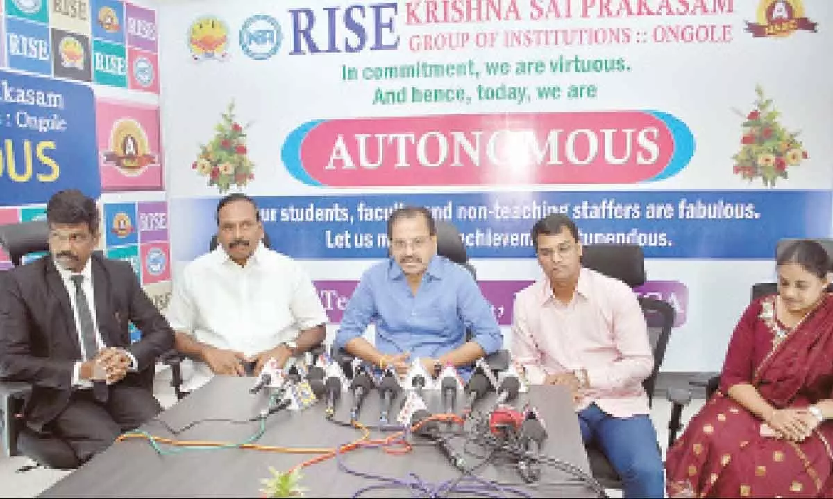 Sidda Hanumantha Rao, secretary of RISE Krishna Sai Prakasam Group of Institutions explaining about autonomous status addressing a press meet in Ongole on Tuesday