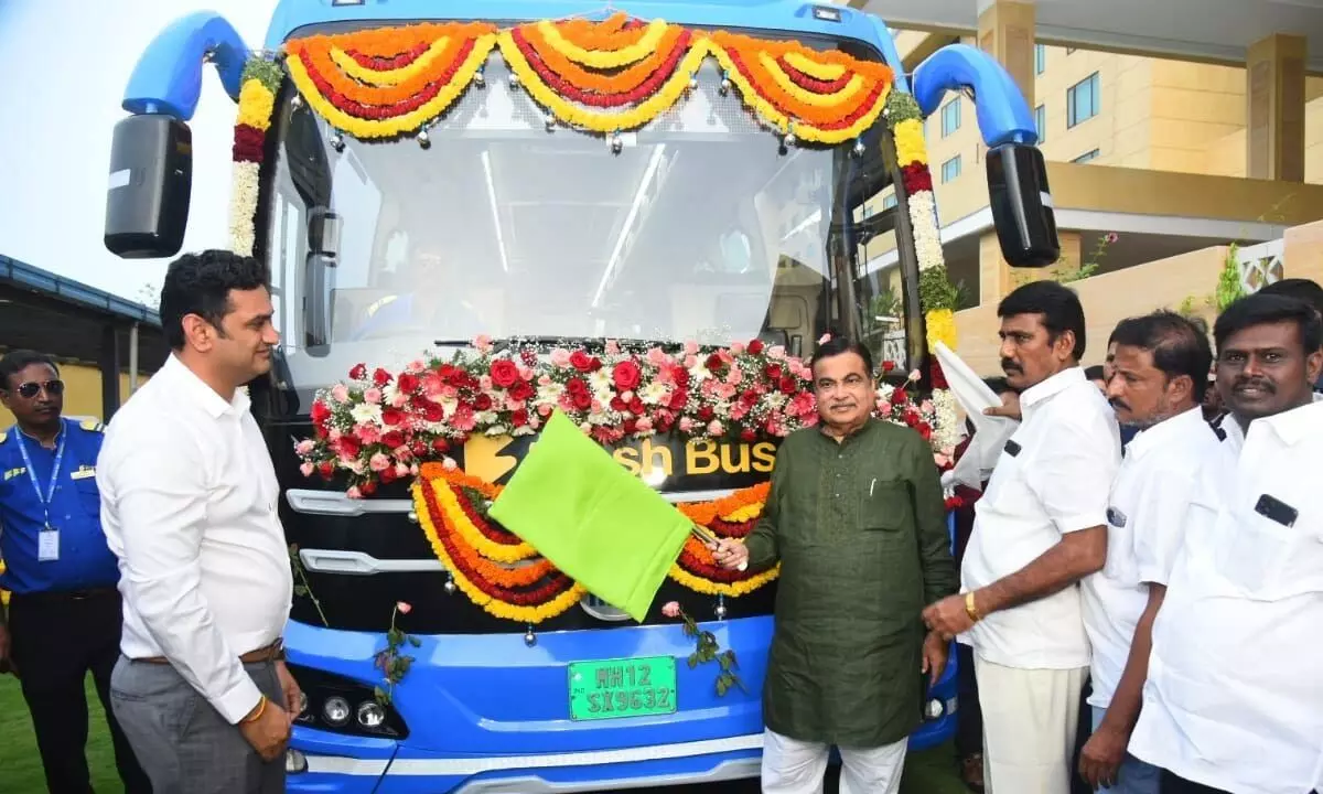 Union Minister for Road Transport and National Highway Nitin Gadkari flagging off Fresh Bus electric vehicle in Tirupati on Wednesday