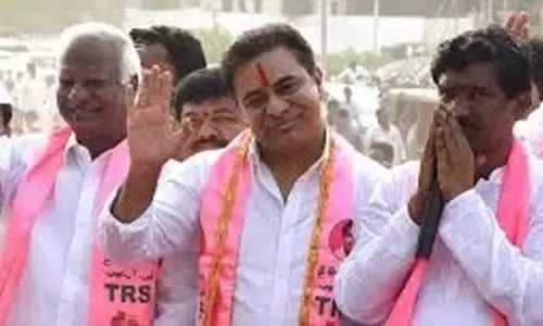 Rajaiah-Srihari feud reaches Pragathi Bhavan