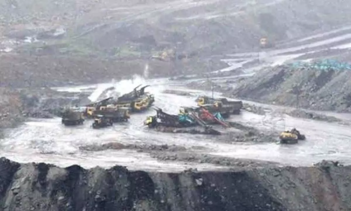 Heavy rain lashes in Bhadradri Kothagudem, coal production halted