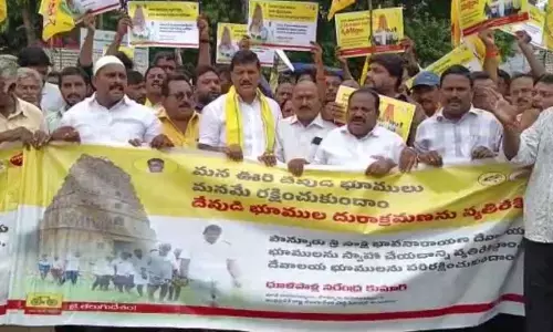 Guntur: MLA Dhulipala Narendra Kumar trying to grab temple land, alleges TDP