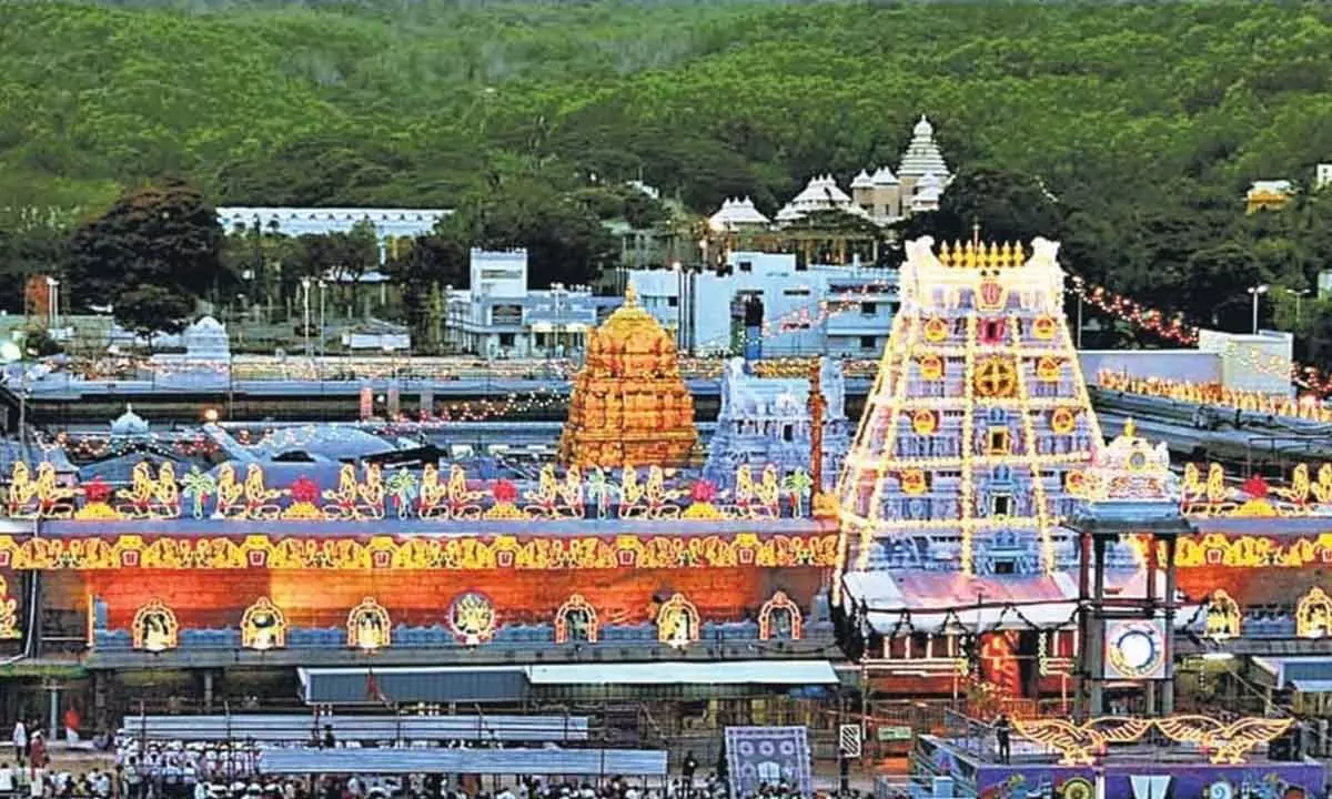 Andhra Pradesh: Devotees rush rise at Tirumala, compartments filled