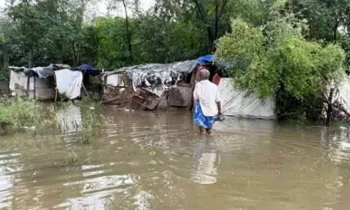 After inundating, Yamuna recedes slowly
