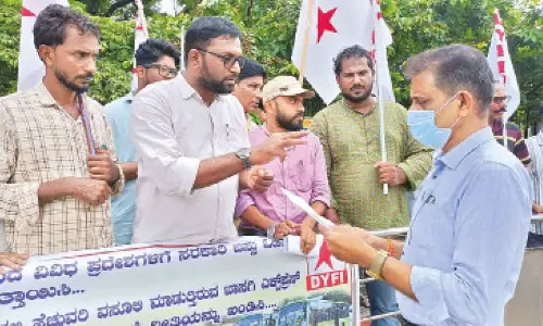 Run JNNURM buses on rural routes: DYFI