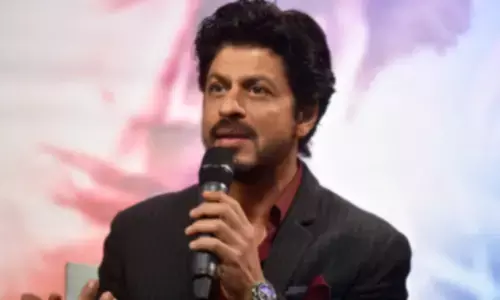 Raja Kumari showers love on SRK; latter says ‘love you my thunder’