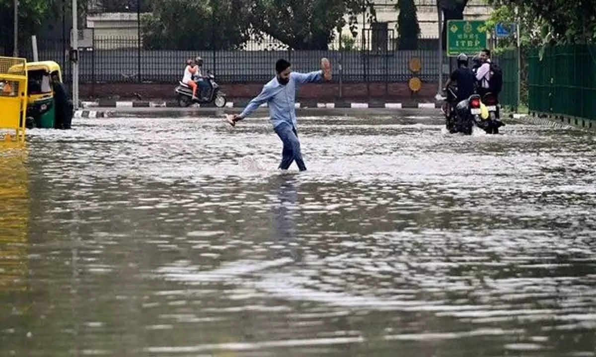 Noida floods: 500 rescued from illegal farmhouses