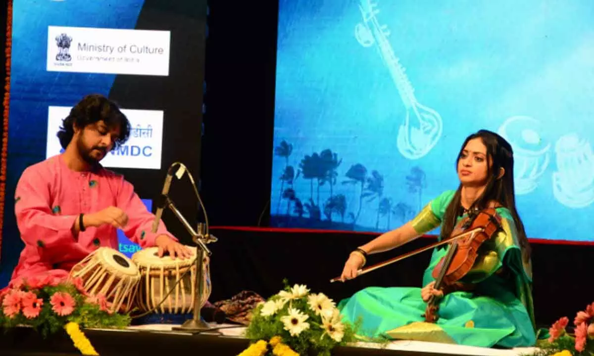 Classical notes enthral audience at Saawan Aayo