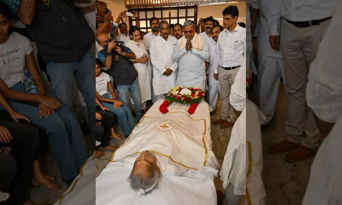 Ooman Chaandy’s death is loss of pro-people politics: Siddaramaiah