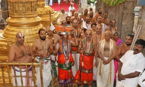 Anivara Asthanam held amidst religious fervour
