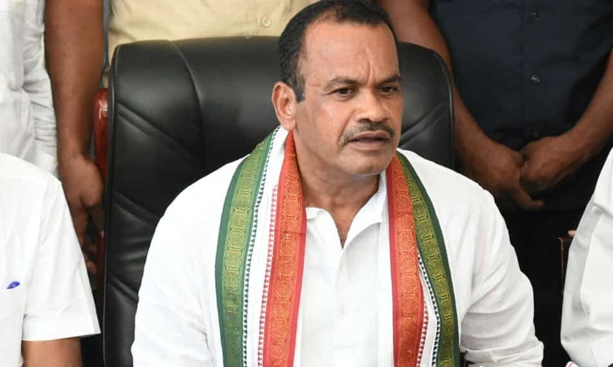 Komatireddy Venkat Reddy responds to his brother's entry to Congress, says  high command will decide