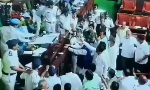 10 BJP MLAs suspended for allegedly throwing papers at Deputy Speaker Lamani in Karnatak assembly