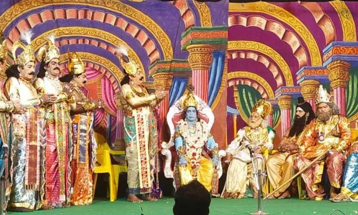 Vijayawada: Mythological drama presented to mark SVR’s death anniversary