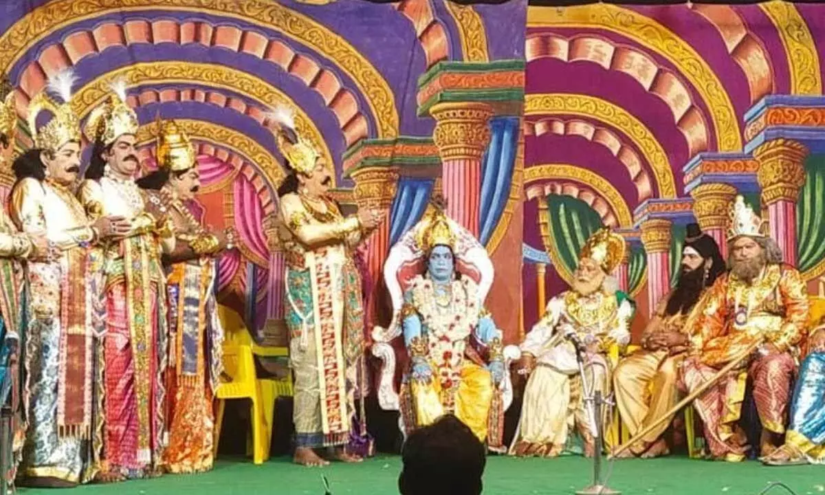 A scene from drama ‘Pandava Rajasuyam’ at Velidandla Hanumantharaya Grandhalayam Halll in Vijayawada on Tuesday