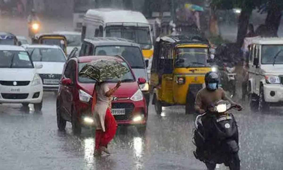 Hyderabad witnesses heavy rains on Thursday