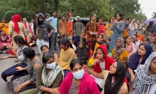 Osmania University students stage protest