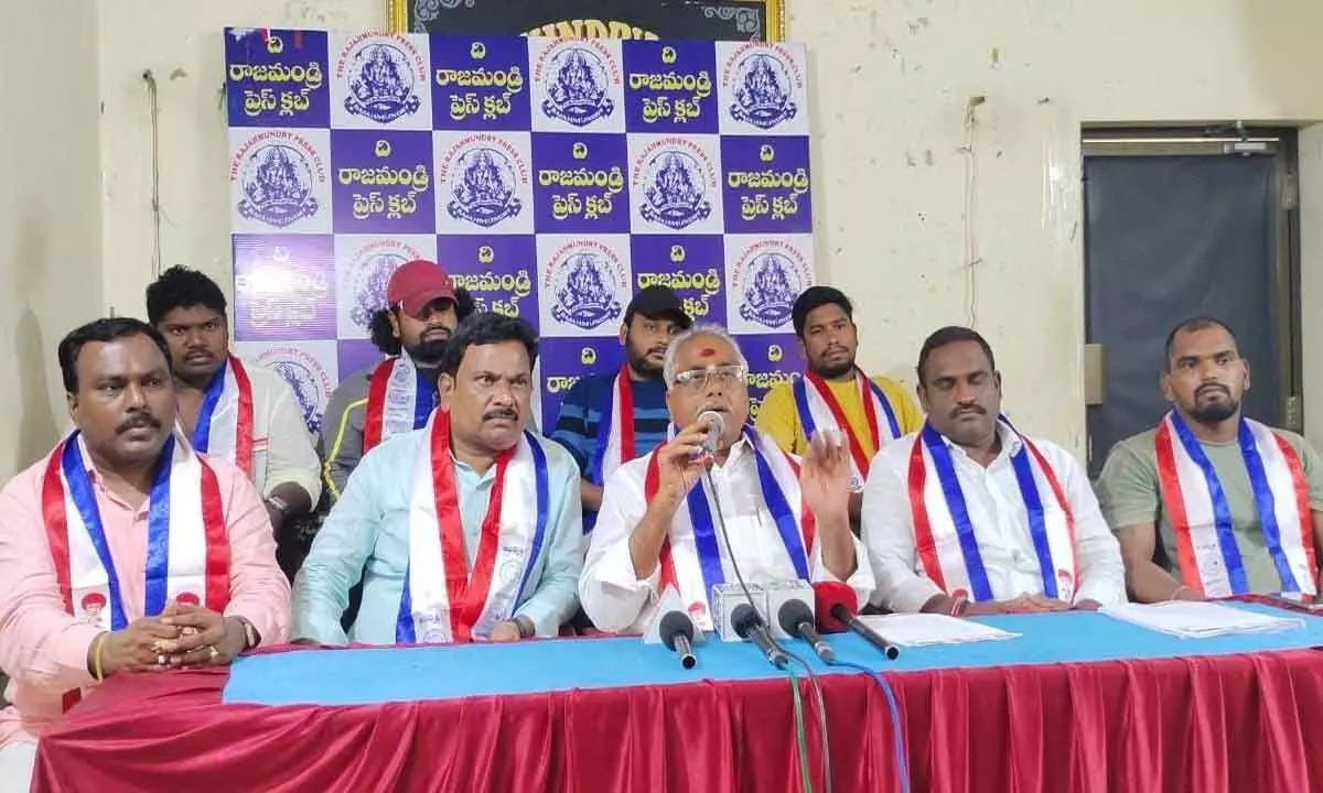 Kesana Sankara Rao, President of Andhra Pradesh BC Welfare  Association speaking at a press conference in  Rajamahendravaram on Thursday
