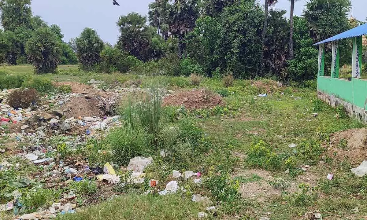 Centre for creation of wealth from garbage is being neglected at Vakalavalasa gram panchayat