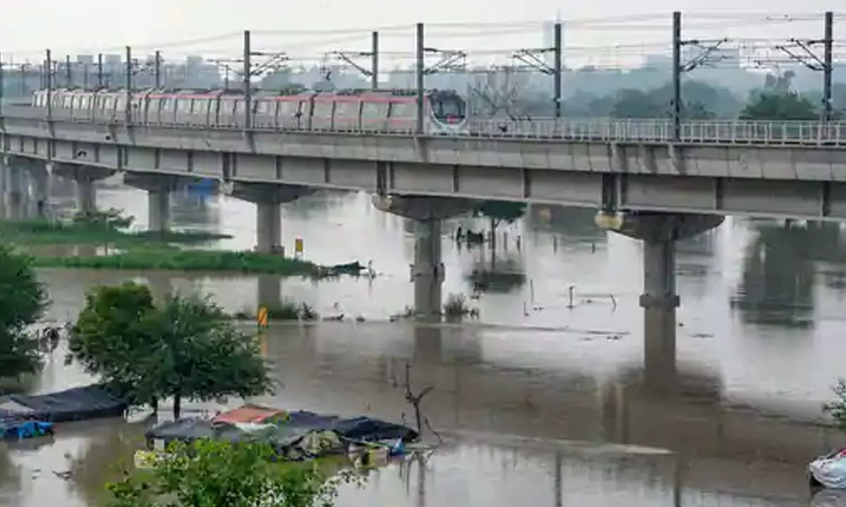 Delhi officials were ordered to monitor flood-prone areas, in anticipation of the Yamuna water rise