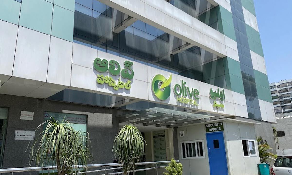 Hyderabad Patient with multiple stab wounds rescued at Olive Hospital