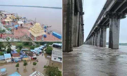 Godavari in spate; first level warning issued