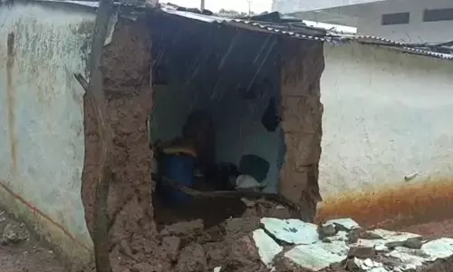 Rains wreak havoc in Rangareddy, hapless locals demand action