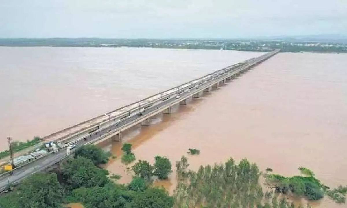 Godavari river recedes at Dowleswaram and Bhadrachalam