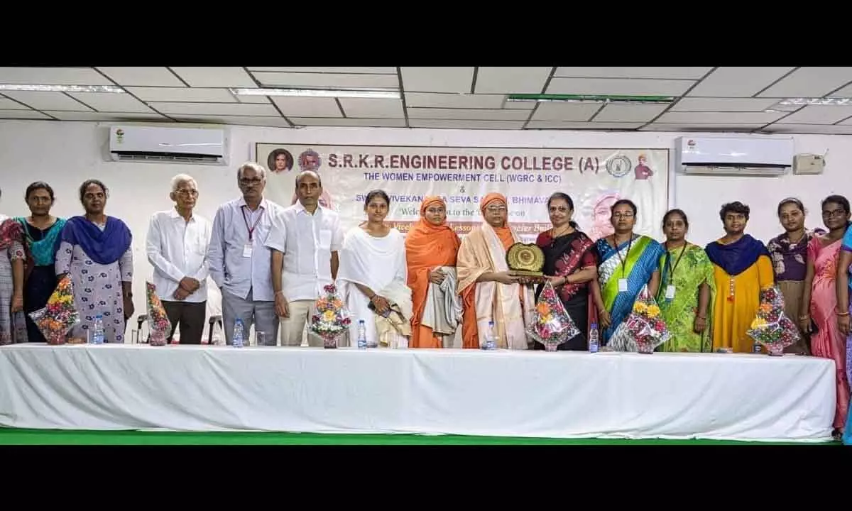 Faculty members of SRKR Engineering College felicitating Matajis of Guntur Sarada Mutt in Bhimavaram on Saturday